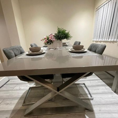 Big 3 Bedroom London House With 2 Bathroom Plumstead  Exteriér fotografie