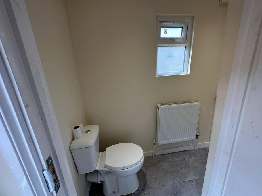 Big 3 Bedroom London House With 2 Bathroom Plumstead  Exteriér fotografie