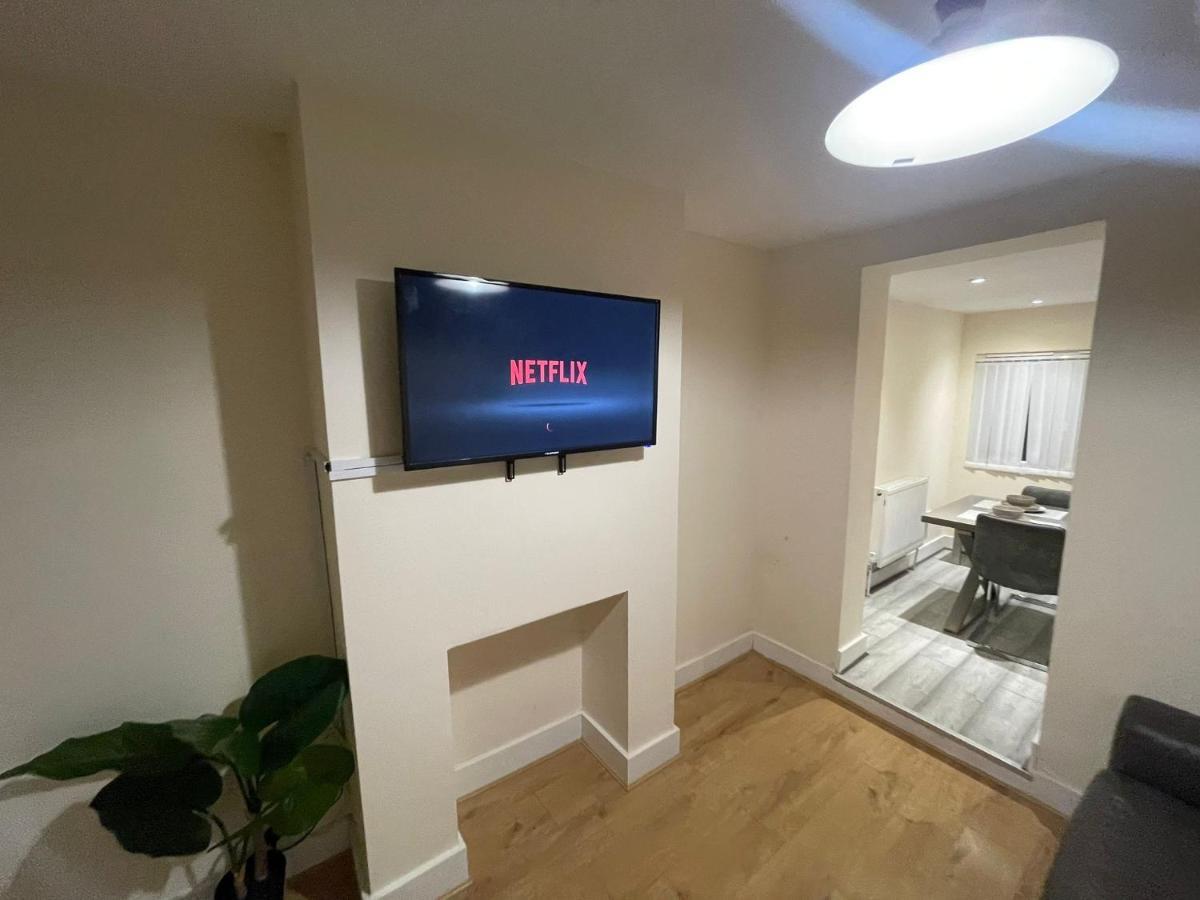Big 3 Bedroom London House With 2 Bathroom Plumstead  Exteriér fotografie