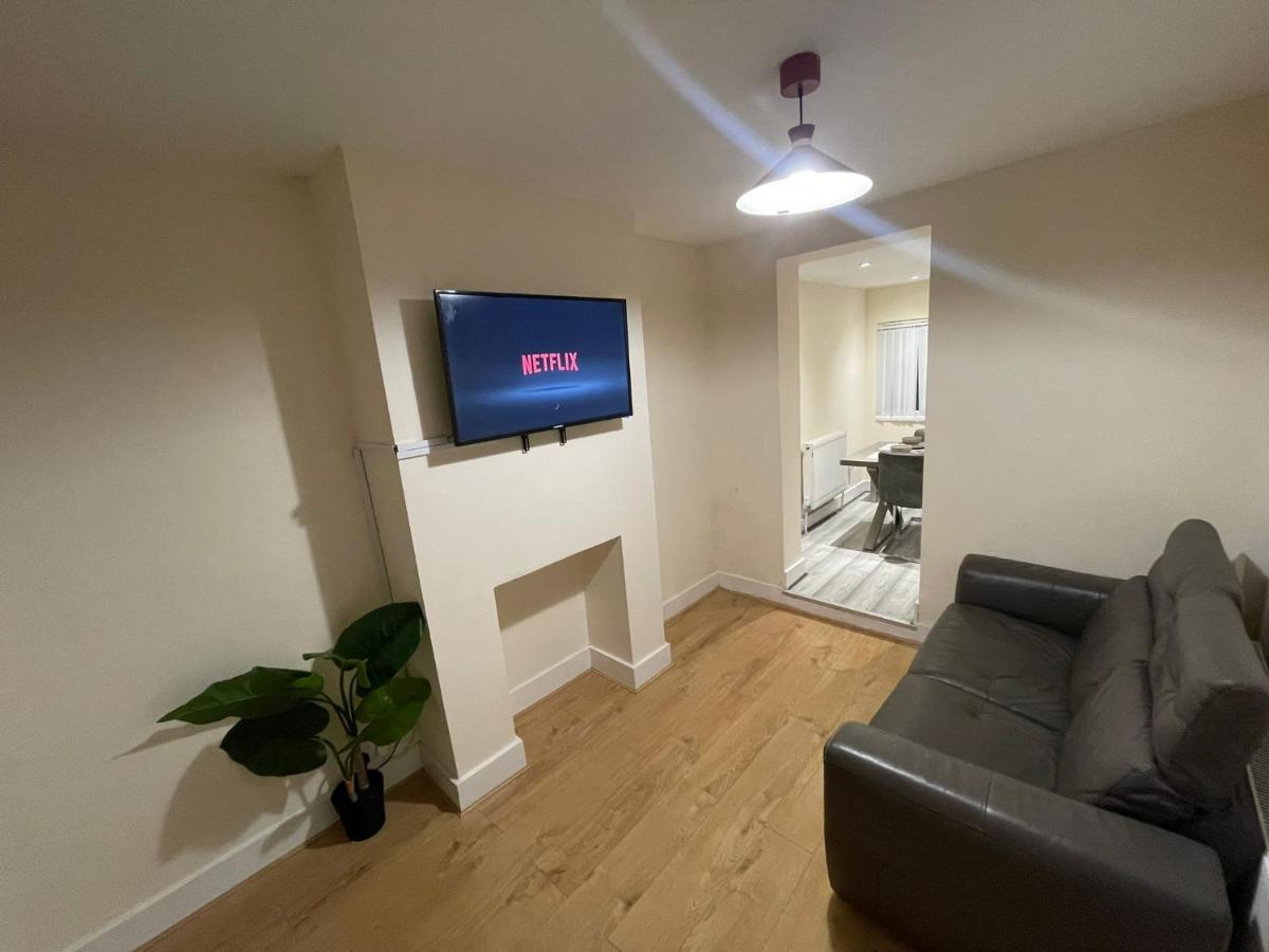 Big 3 Bedroom London House With 2 Bathroom Plumstead  Exteriér fotografie