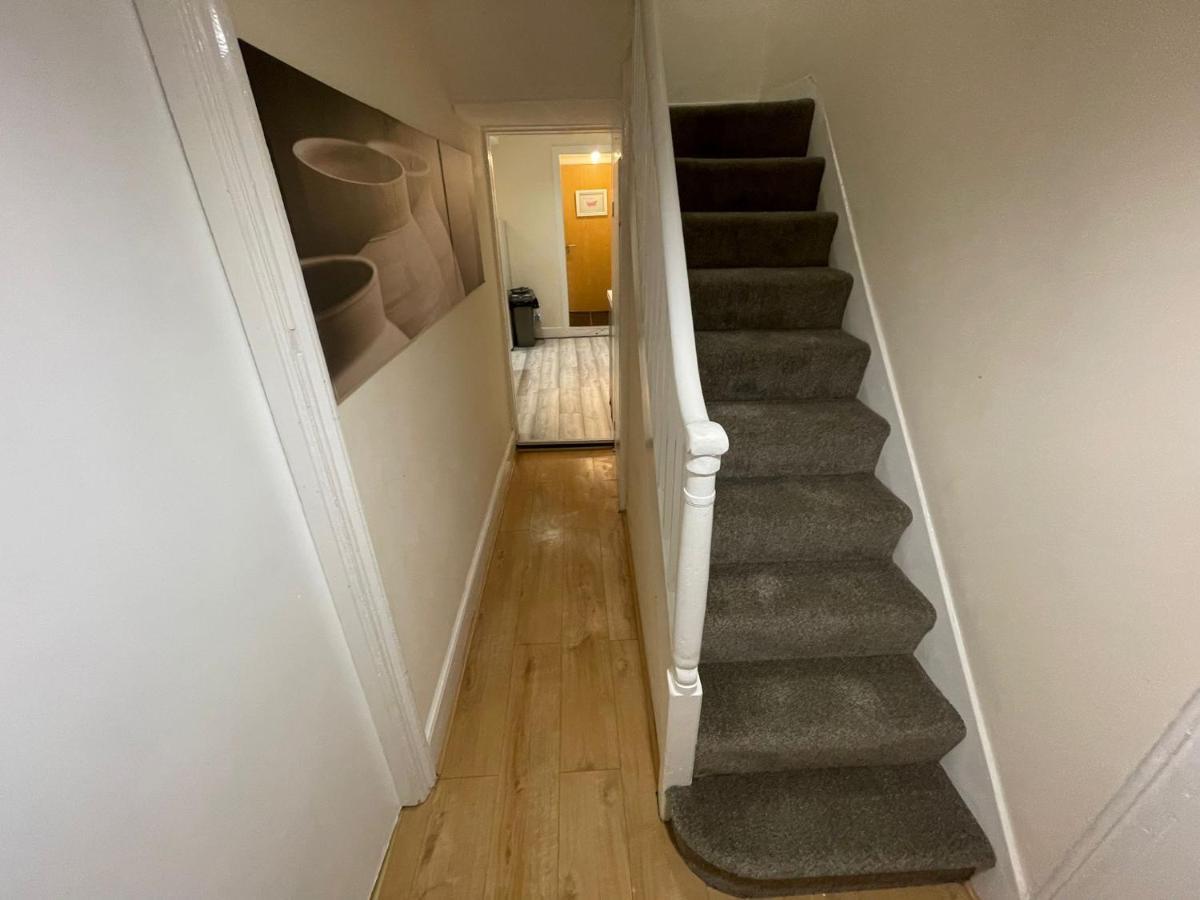 Big 3 Bedroom London House With 2 Bathroom Plumstead  Exteriér fotografie