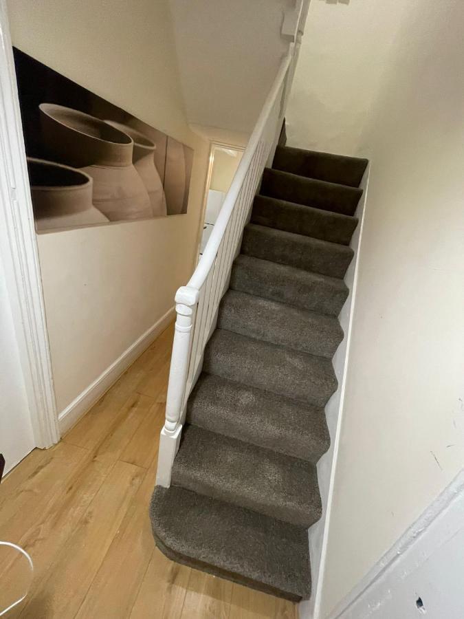 Big 3 Bedroom London House With 2 Bathroom Plumstead  Exteriér fotografie