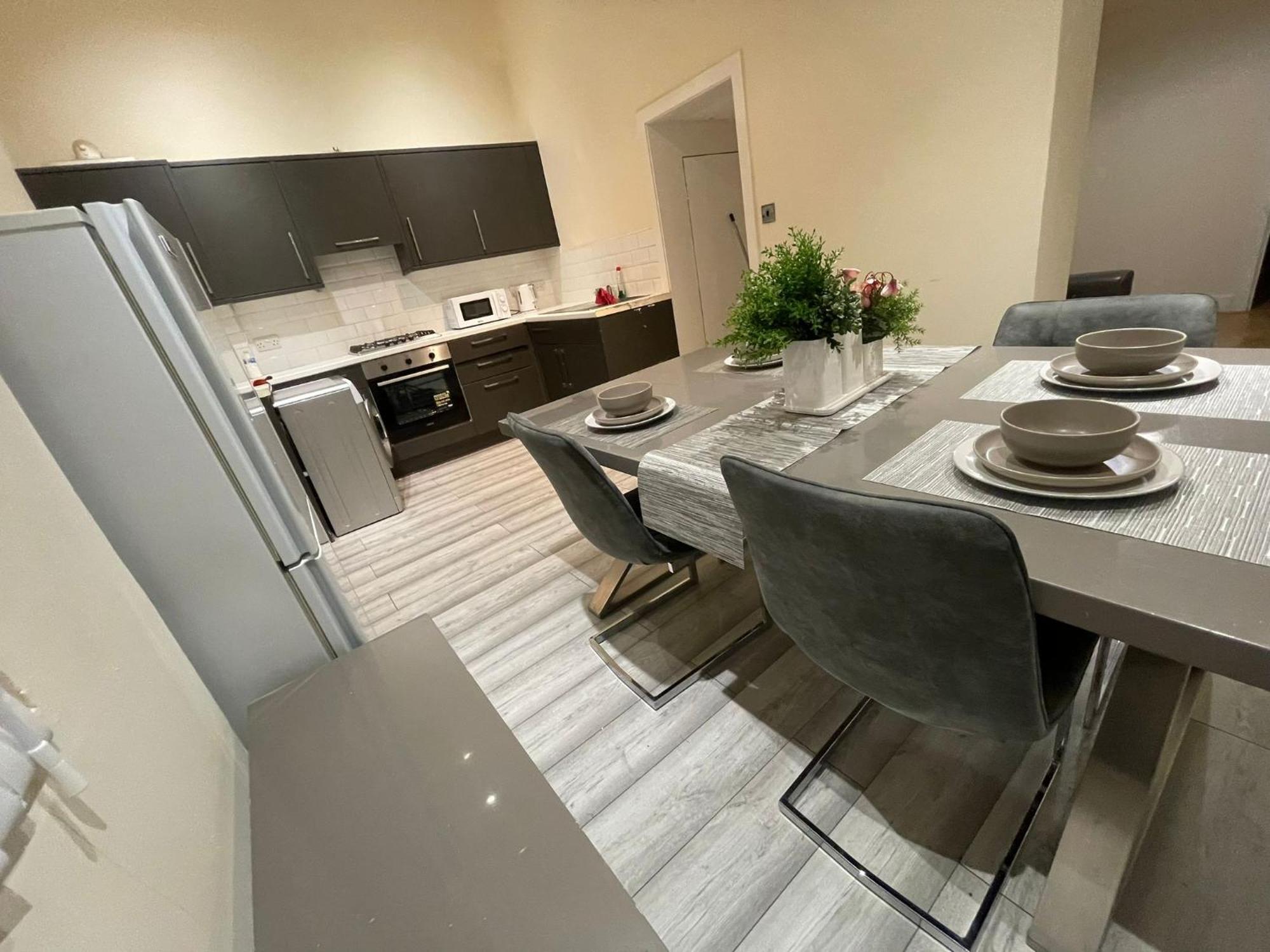 Big 3 Bedroom London House With 2 Bathroom Plumstead  Exteriér fotografie